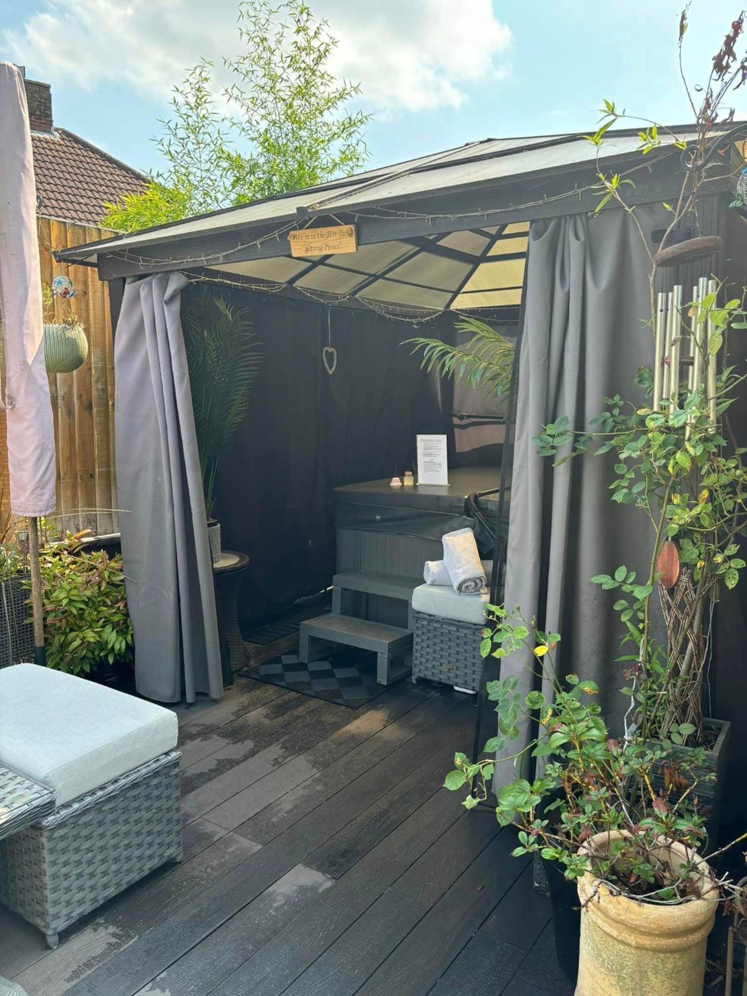 Apartament Secret Gem 1 Bed Garden Flat Private Luxury Hot Tub Bournemouth Zewnętrze zdjęcie